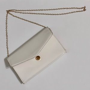 Steve madden Bworldly White Patent Cross Body Bag/clutch purse.